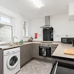 Hébergement de vacances Herschell House - Location - Free Parking, Fast Wifi, Smarttv With Netflix - Perfect For Contractors, Families And Groups By Yoko Redcar