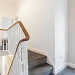 Herschell House - Location - Free Parking, Fast Wifi, Smarttv With Netflix - Perfect For Contractors, Families And Groups By Yoko *