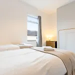 Herschell House - Location - Free Parking, Fast Wifi, Smarttv With Netflix - Perfect For Contractors, Families And Groups By Yoko * Redcar