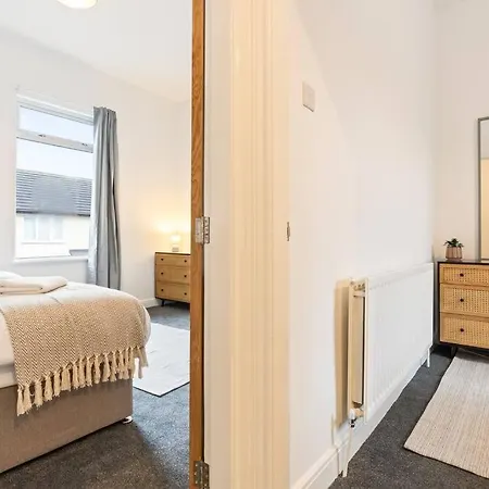 Herschell House - Location - Free Parking, Fast Wifi, Smarttv With Netflix By Yoko Holiday home *