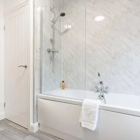 Herschell House - Location - Free Parking, Fast Wifi, Smarttv With Netflix By Yoko *