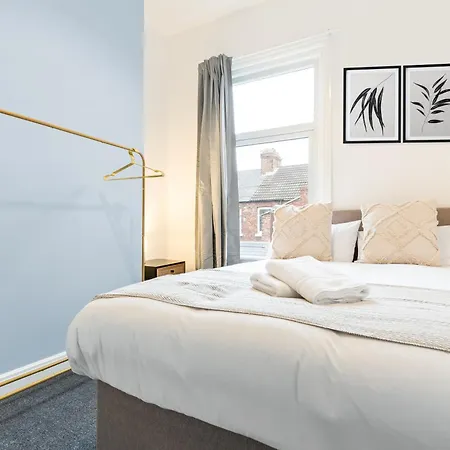 Herschell House - Location - Free Parking, Fast Wifi, Smarttv With Netflix - Perfect For Contractors, Families And Groups By Yoko *