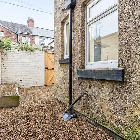 Herschell House - Location - Free Parking, Fast Wifi, Smarttv With Netflix - Perfect For Contractors, Families And Groups By Yoko