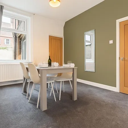 Herschell House - Location - Free Parking, Fast Wifi, Smarttv With Netflix - Perfect For Contractors, Families And Groups By Yoko Hébergement de vacances *